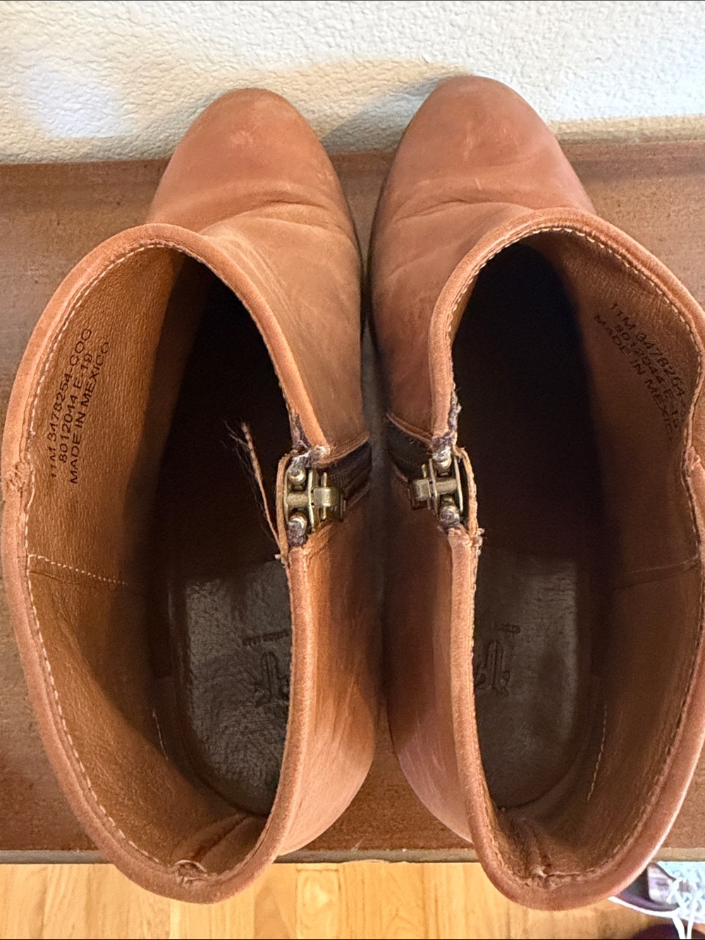 Frye Carson Piping Tan Leather Zip Ankle Booties 11 - Picture 8 of 11